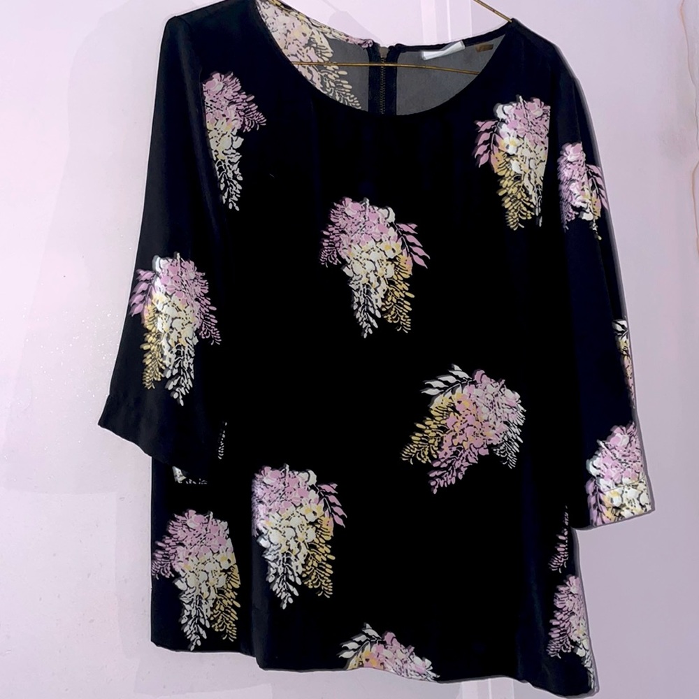 DKNY 3/4 sleeve blouse
